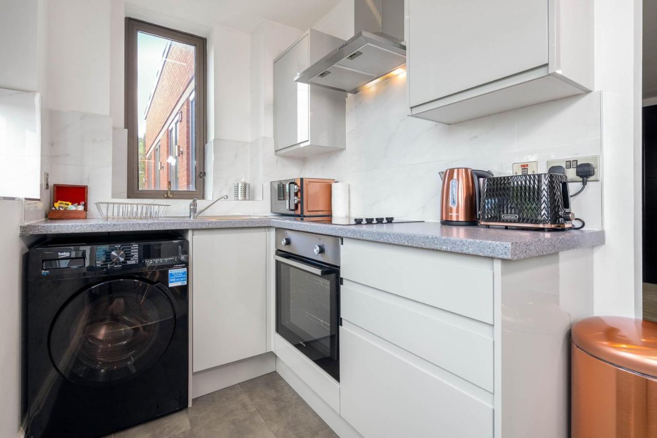 Haus Luxury Apartment - Perry Barr - Parking - Smart Tv - Wifi - Top Rated Birmingham Ngoại thất bức ảnh