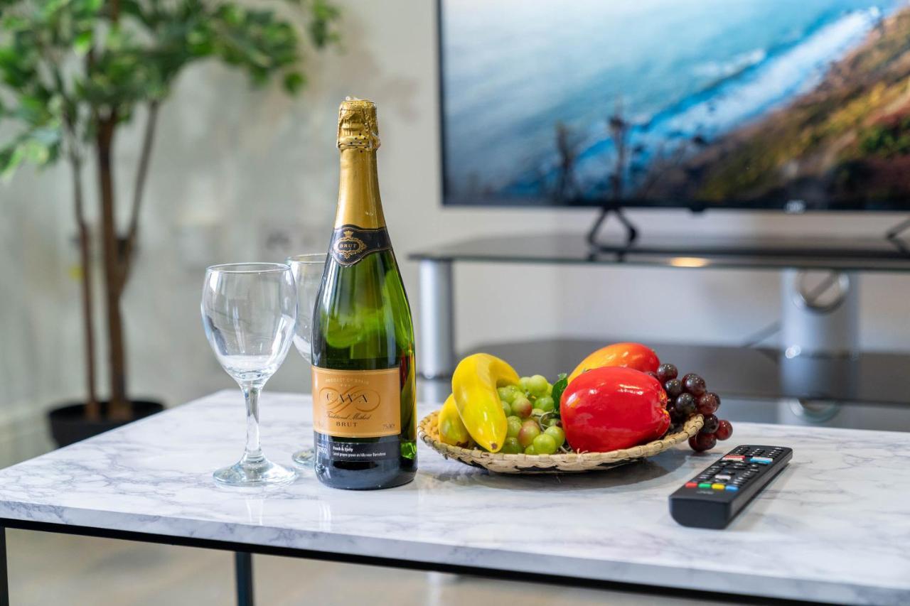 Haus Luxury Apartment - Perry Barr - Parking - Smart Tv - Wifi - Top Rated Birmingham Ngoại thất bức ảnh